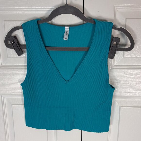 Alexander Jane Teal Ribbed V-Neck Crop Tank Top 1X/2X — Plus Size Stretch - Picture 1 of 3